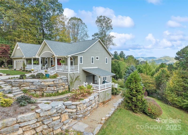 966 Coyote Hollow Road, Waynesville, NC - 3 beds, 3.5 baths, 3,492 sqft - $1,099,000