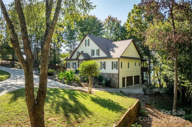 316 Players Ridge Road lot 18, Hickory, NC - 3 beds, 2.5 baths, 2,762 sqft - $799,000