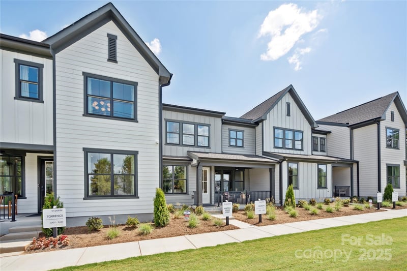 212 Halemarg, Belmont, NC - 3 beds, 3 baths, 1,982 sqft - $399,900