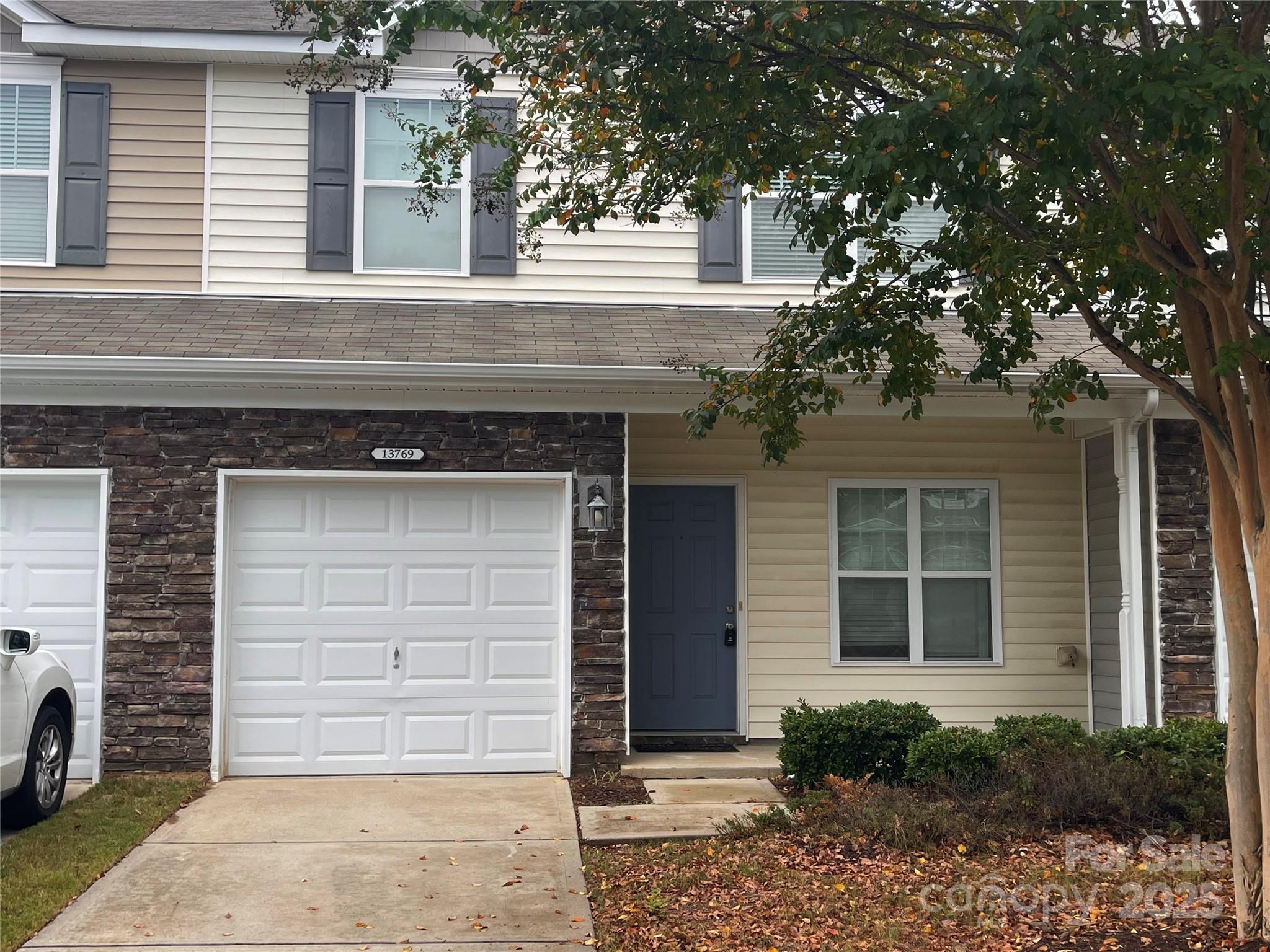 13769 Singleleaf, Charlotte, NC. property listing photo