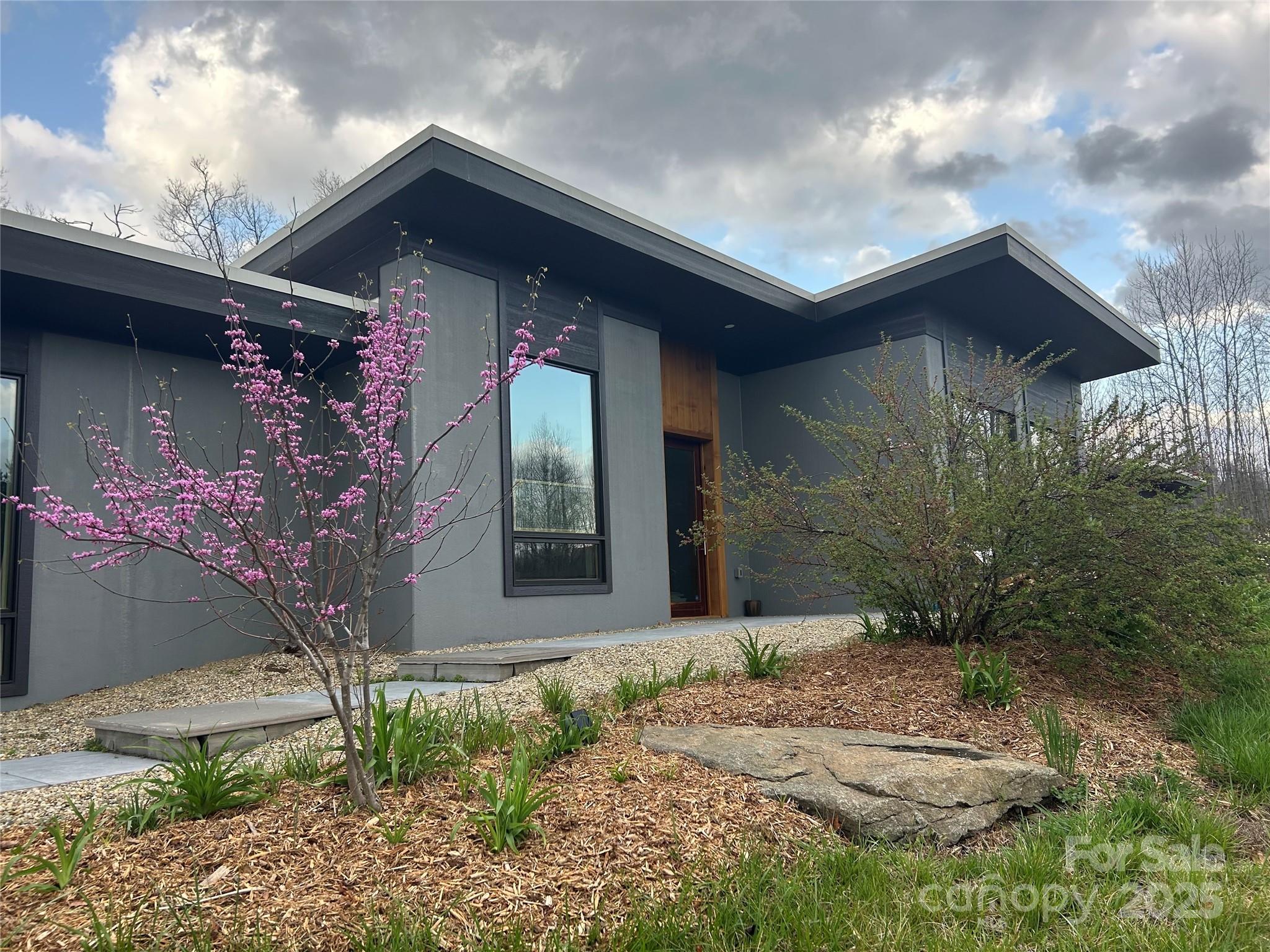 17 Fig Tree Lane, Asheville, NC. property listing photo