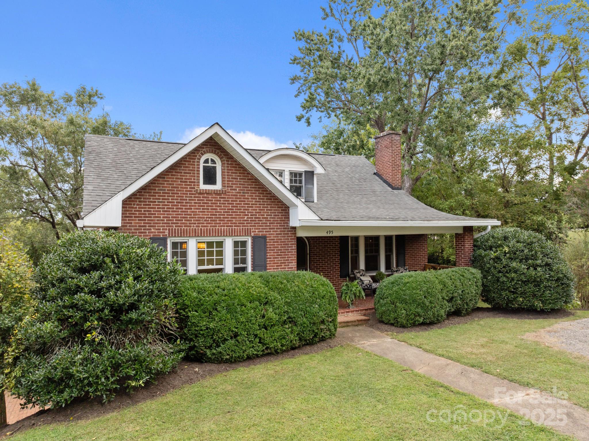 495 Fairview, Asheville, NC. property listing photo