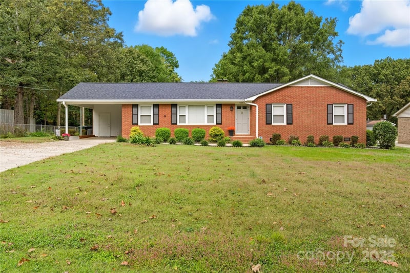 2101 Shady Lane, Monroe, NC - 3 beds, 1.5 baths, 1,612 sqft - $395,000