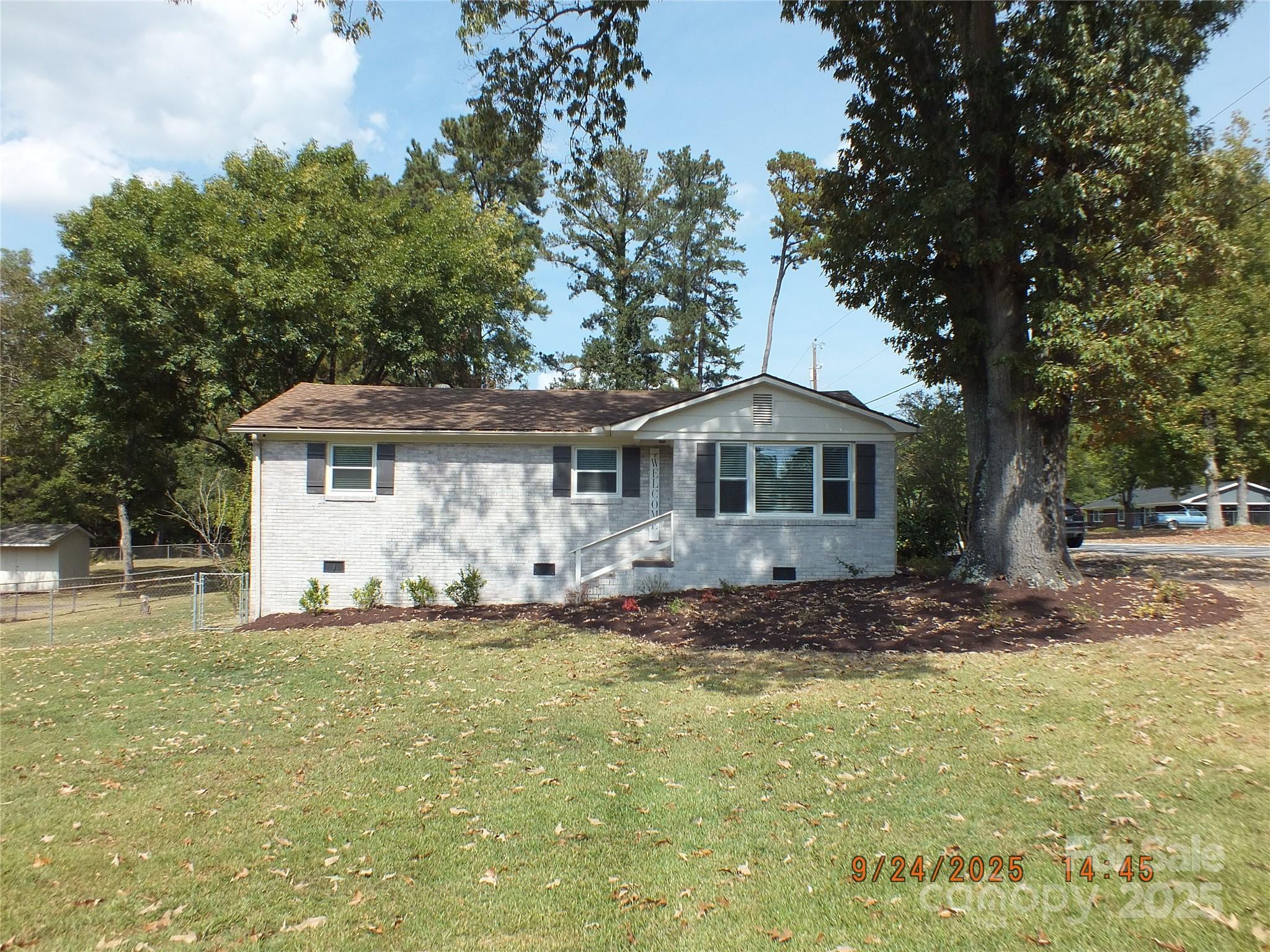 1402 University Drive, Lancaster, SC. property listing photo