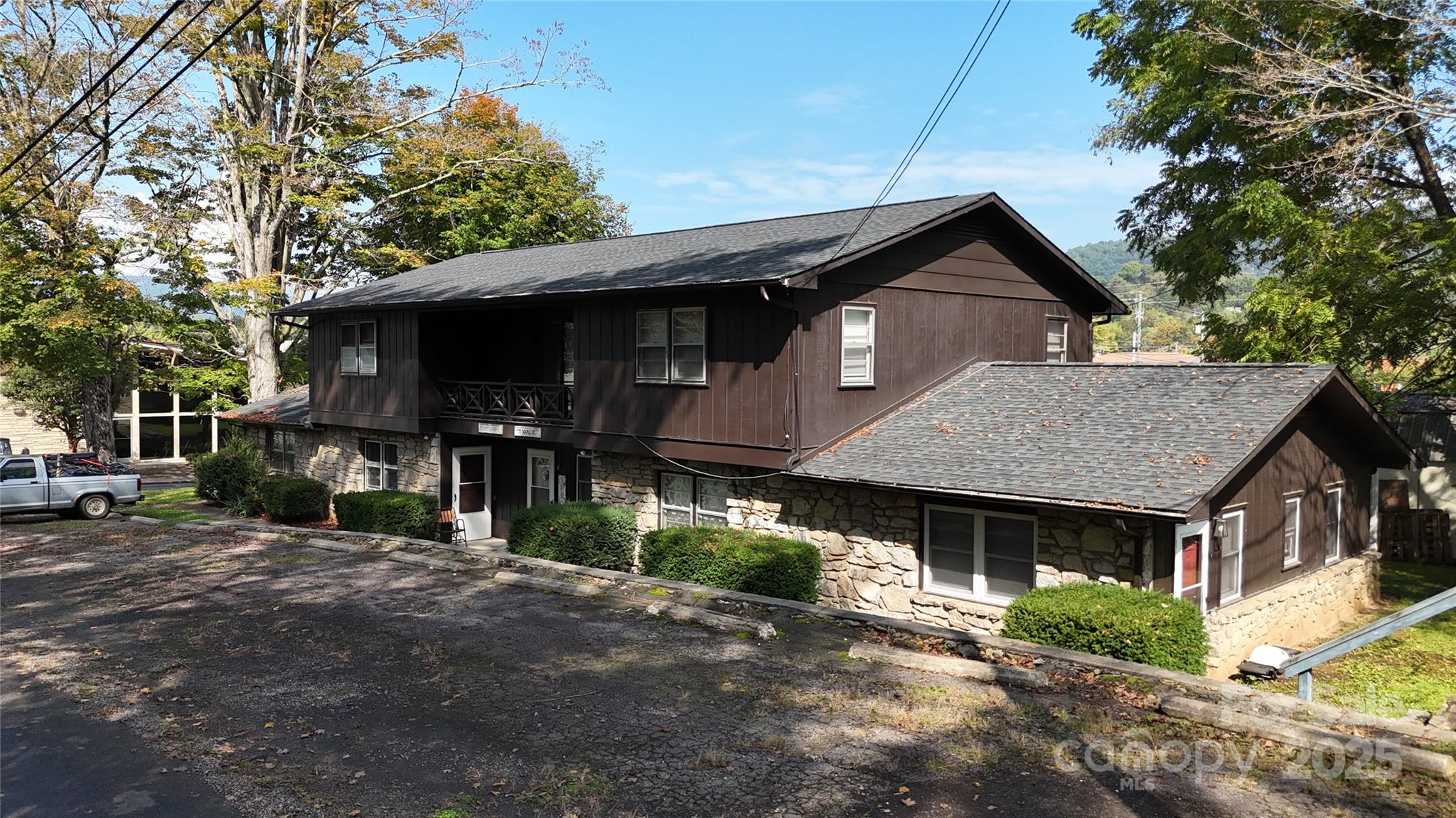 71 Maple, Clyde, NC. property listing photo
