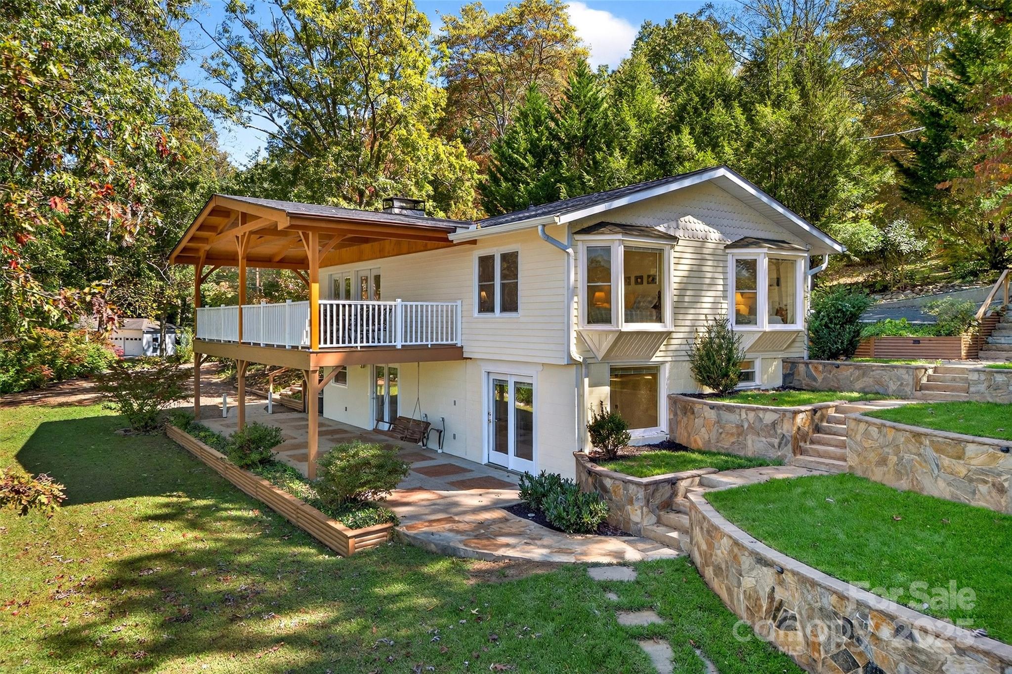211 Rhododendron Avenue, Black Mountain, NC — property listing photo
