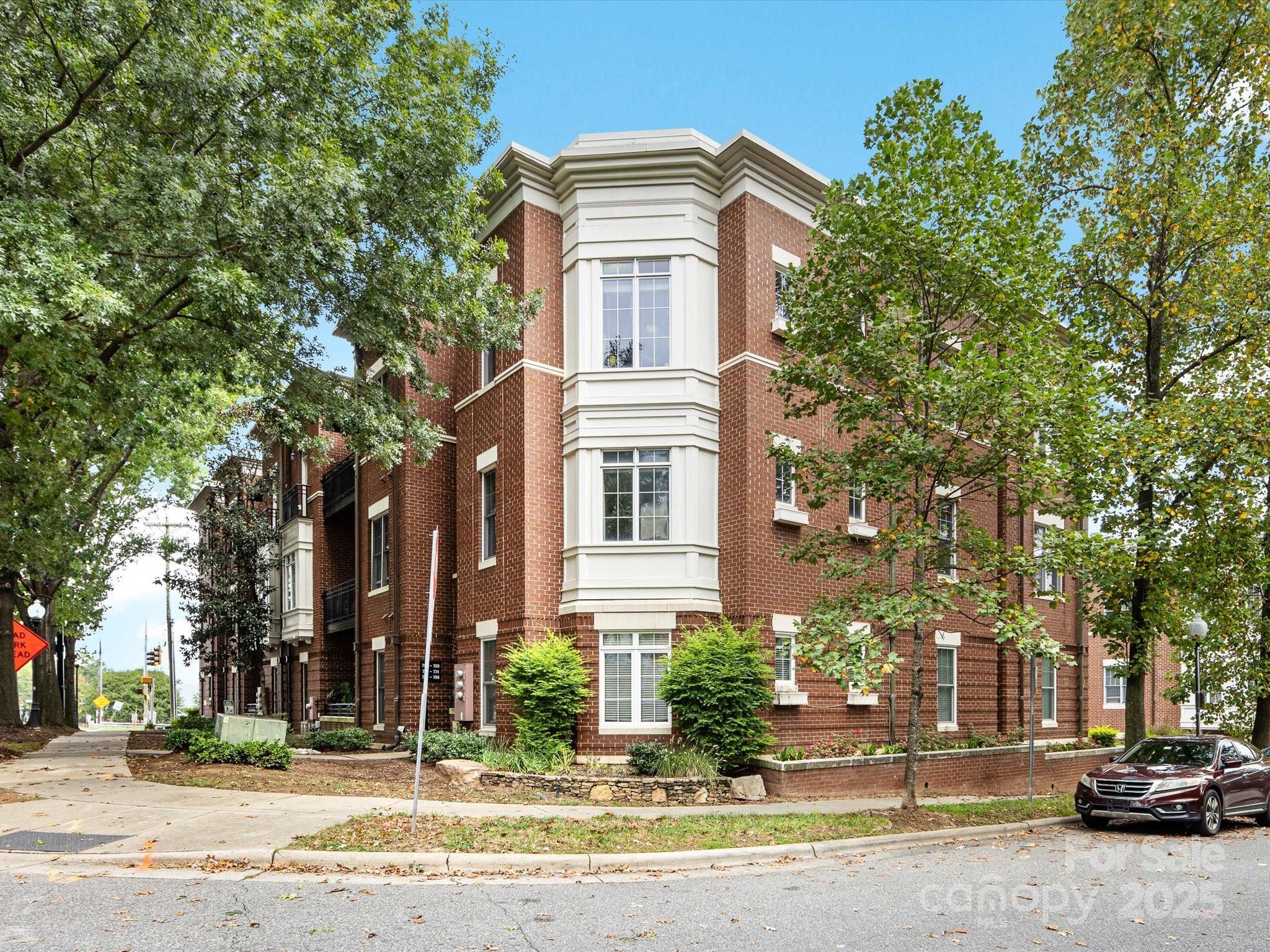 770 N Davidson Street, Charlotte, NC. property listing photo