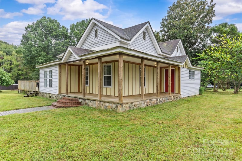3824 Matthews Mint Hill Road, Matthews, NC - 2 beds, 2 baths, 1,508 sqft - $324,950