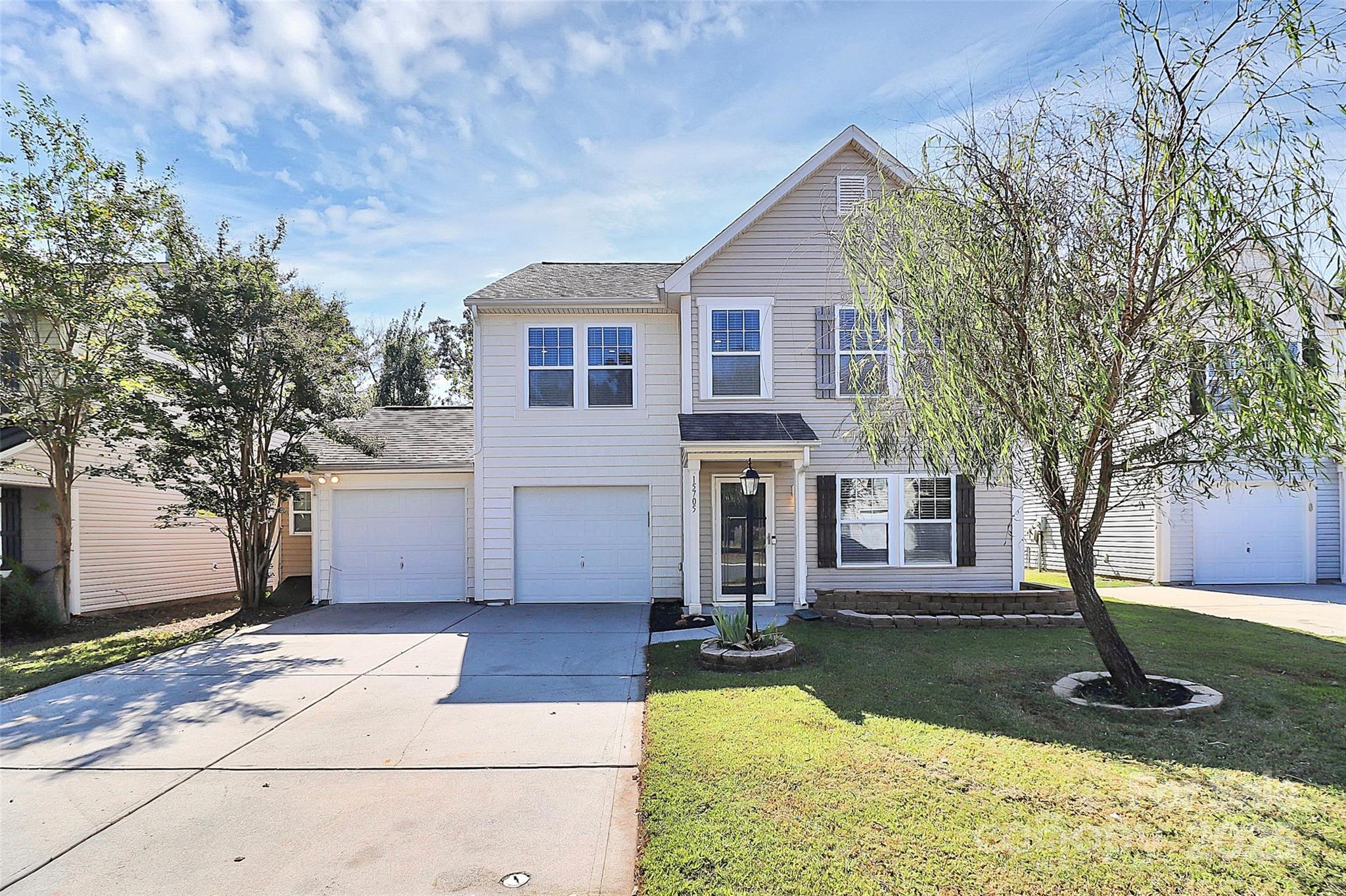 15705 Lakepoint Forest Drive, Charlotte, NC. property listing photo