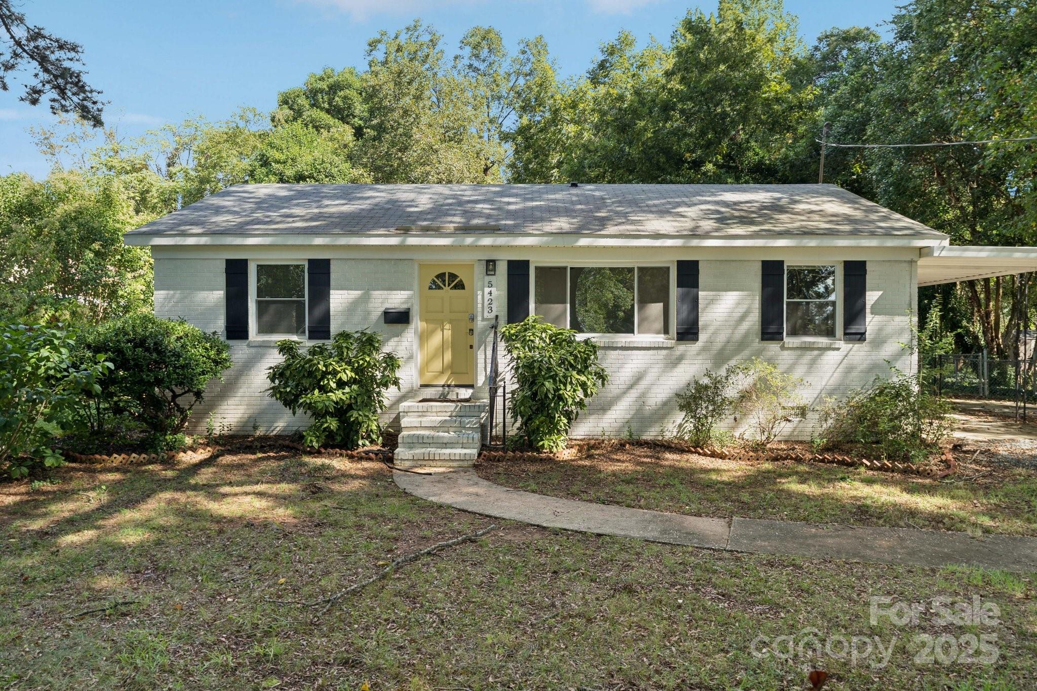 5423 Lantana, Charlotte, NC. property listing photo