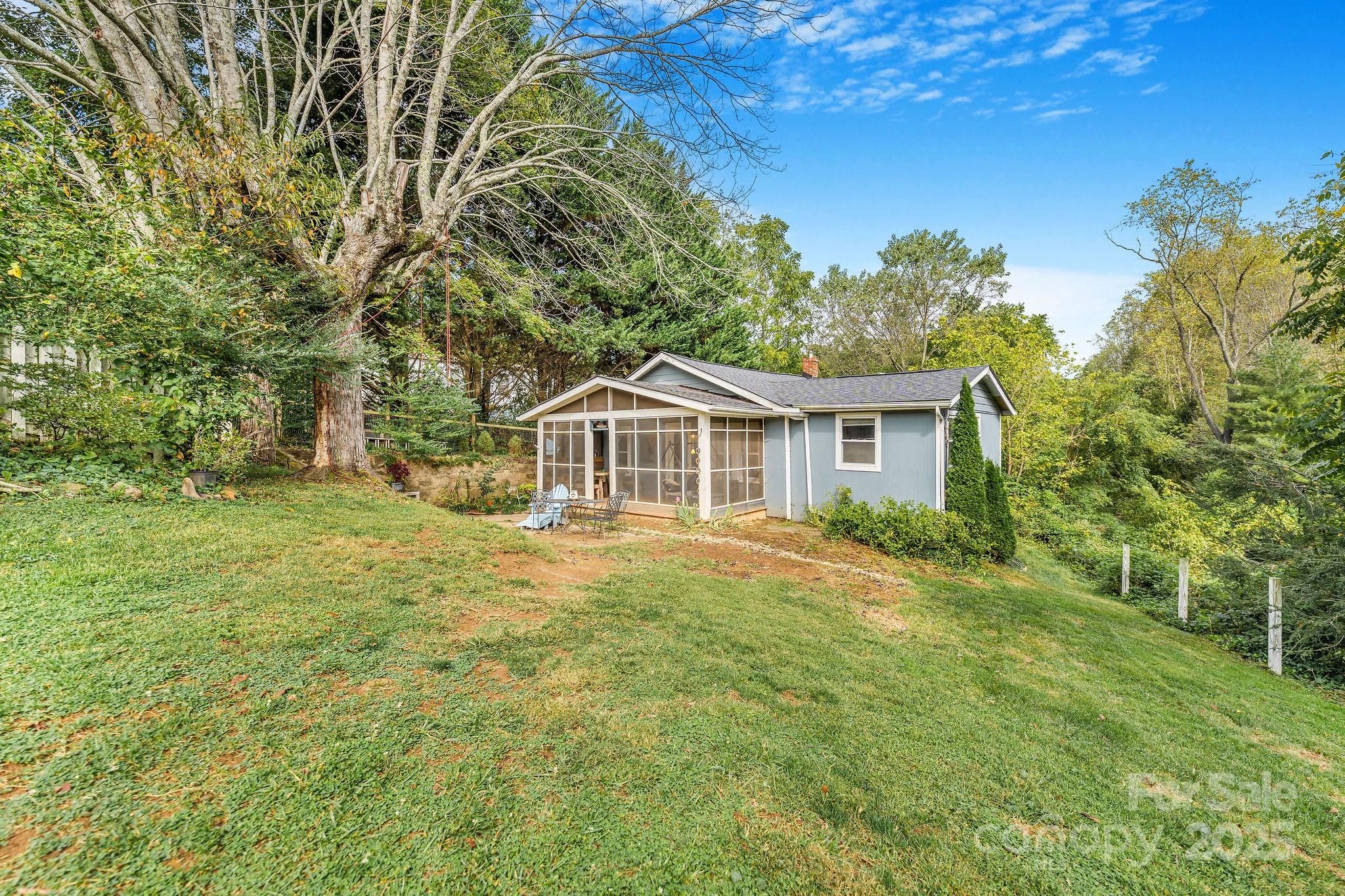 127 Jonestown Road, Asheville, NC. property listing photo