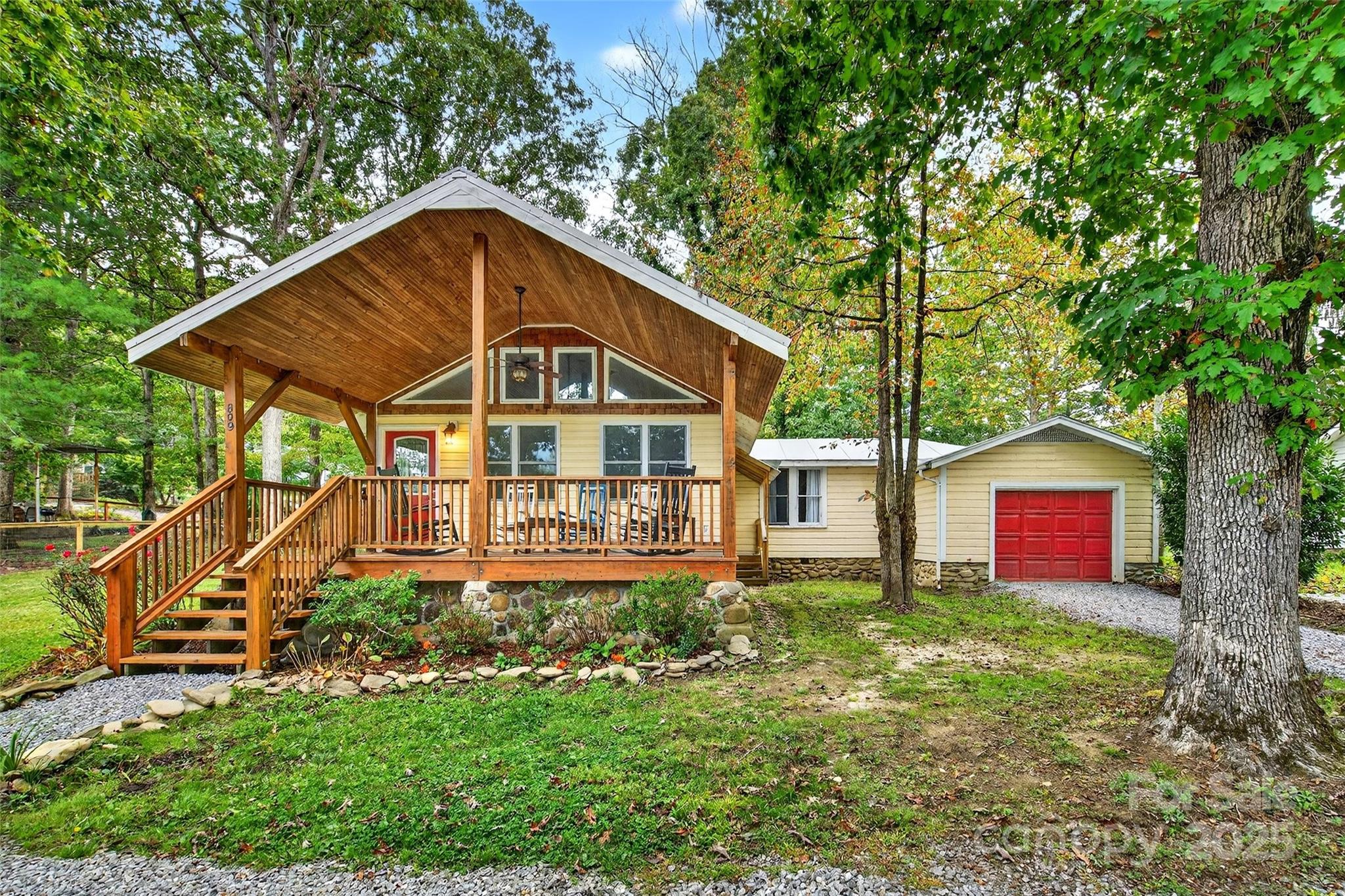 809 Montreat Road, Black Mountain, NC. property listing photo