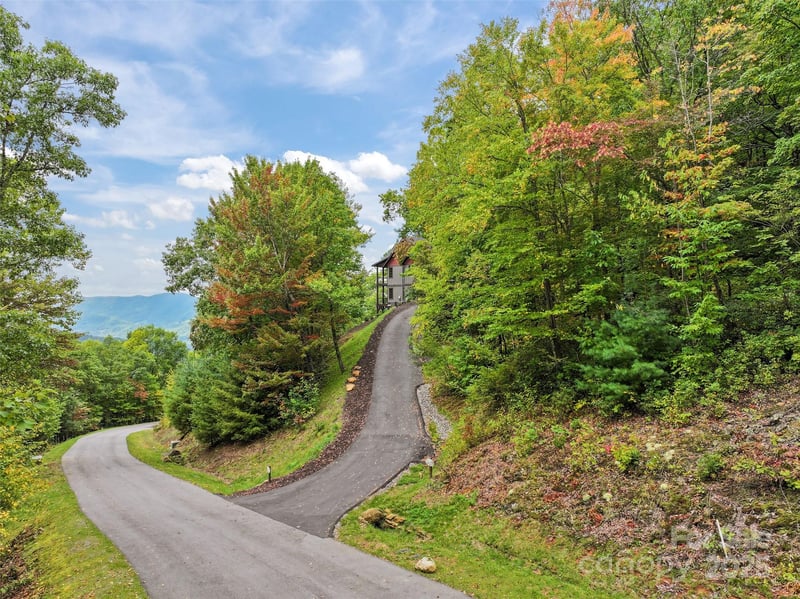 621 Macallan Drive Apt 320, Waynesville, NC -  - $250,000