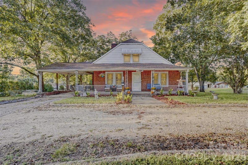 2495 Centergrove Road, Kannapolis, NC - 5 beds, 1 bath, 2,355 sqft - $325,000