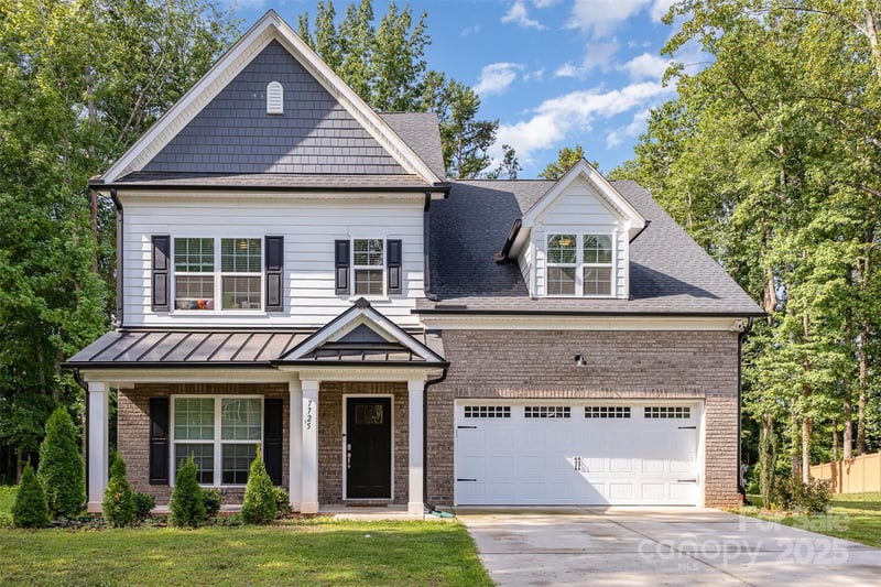 7725 Shalom Drive, Charlotte, NC - 5 beds, 3.5 baths, 2,888 sqft - $580,000