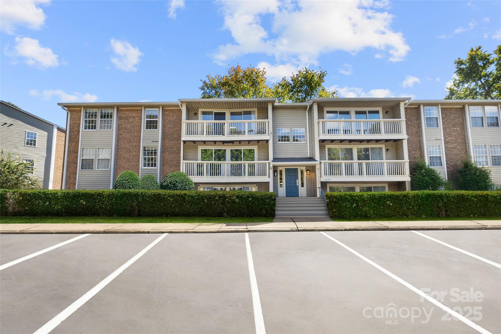 1634 Arlyn J, Charlotte, NC. property listing photo