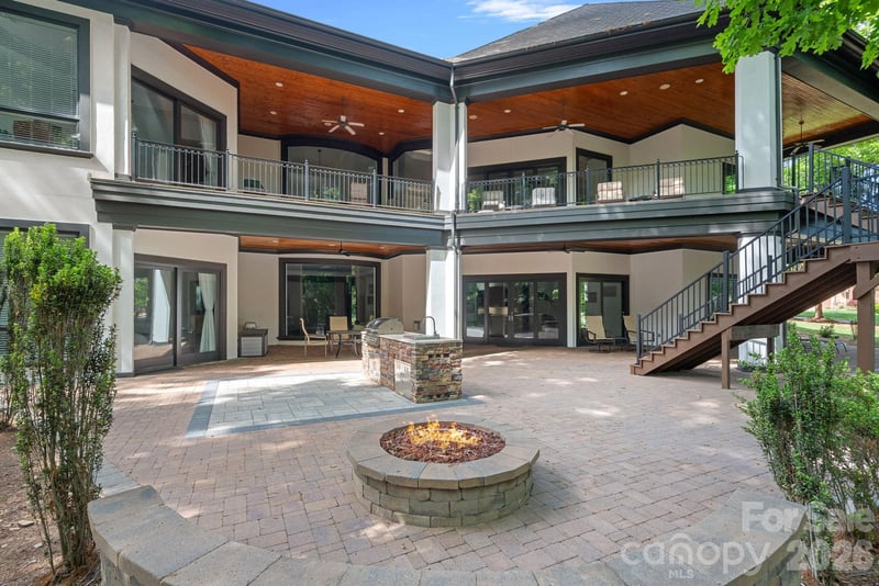 106 Lightship Drive, Mooresville, NC - 4 beds, 6 baths, 6,319 sqft - $2,745,000