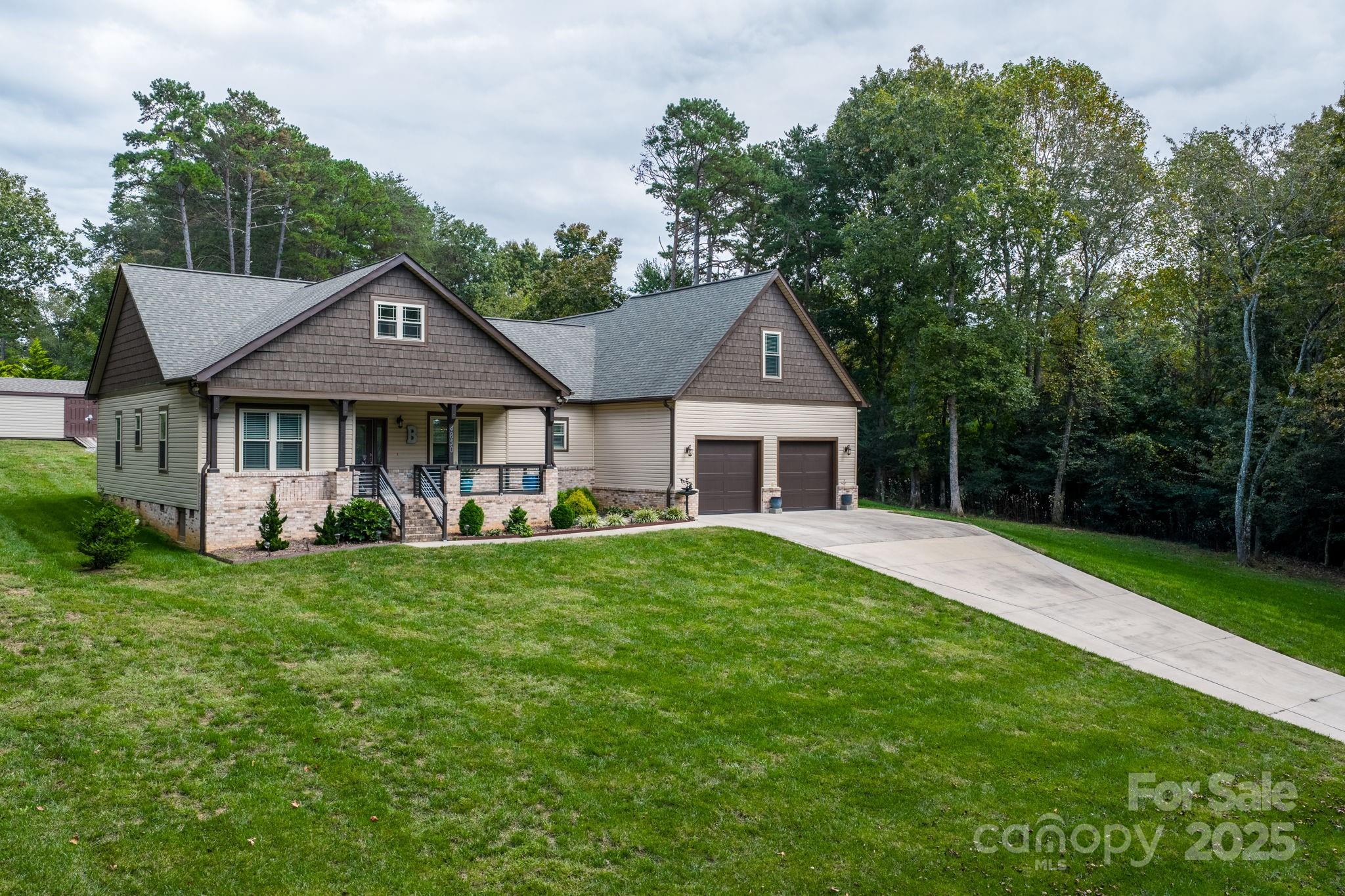 4850 Woodwinds, Hickory, NC. property listing photo