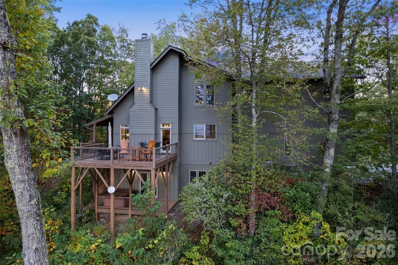 1635 Quest Ridge, Sylva, NC - 4 beds, 3.5 baths, 3,882 sqft - $1,395,000