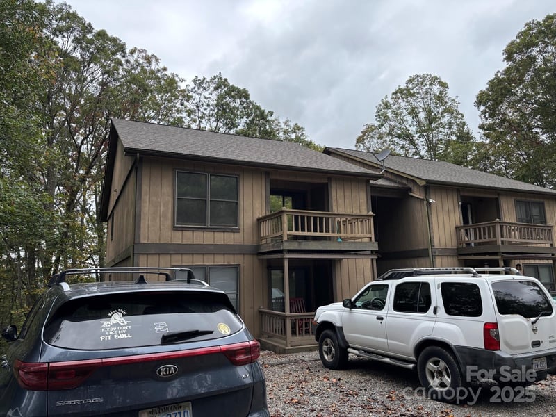 655 Overlook Drive C, Spruce Pine, NC - 2 beds, 2 baths, 1,080 sqft - $199,000