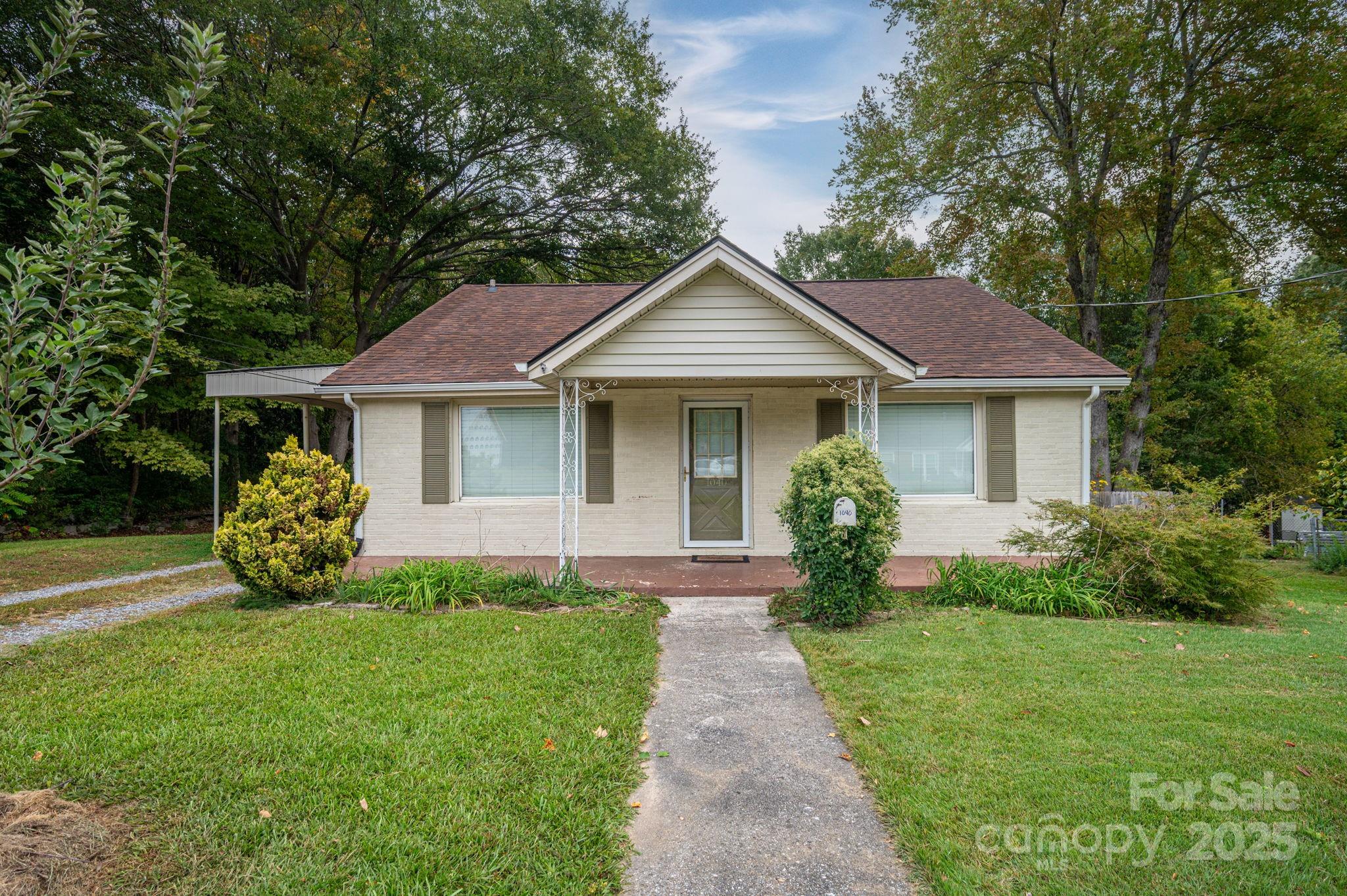 1040 Laurel Lane, Gastonia, NC. property listing photo