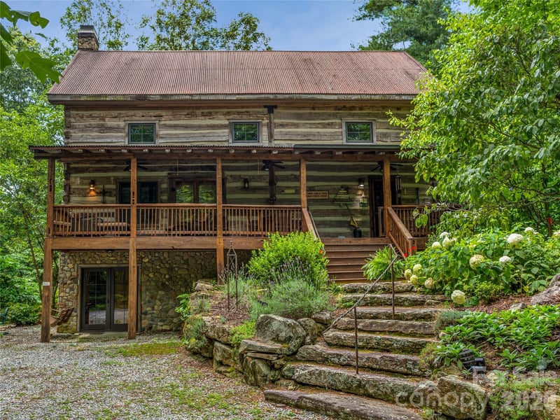 69 Dogwood Branch Lane, Zirconia, NC - 4 beds, 4.5 baths, 2,975 sqft - $1,436,000