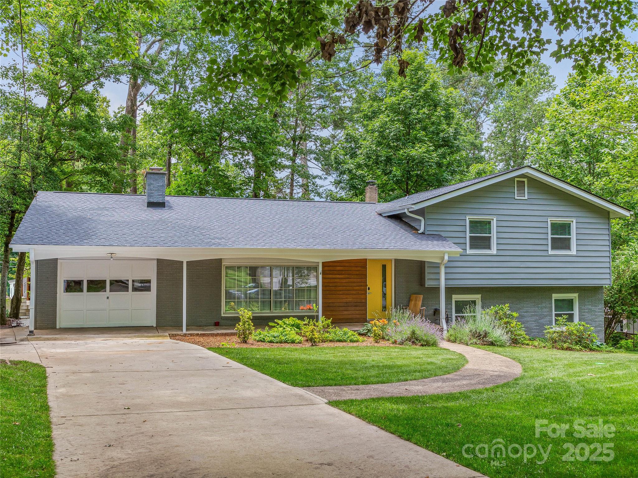 30 Oak Forest, Asheville, NC. property listing photo