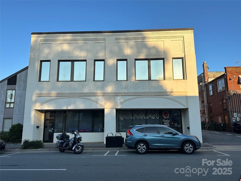 109 N Main Avenue, Newton, NC -  - $599,900