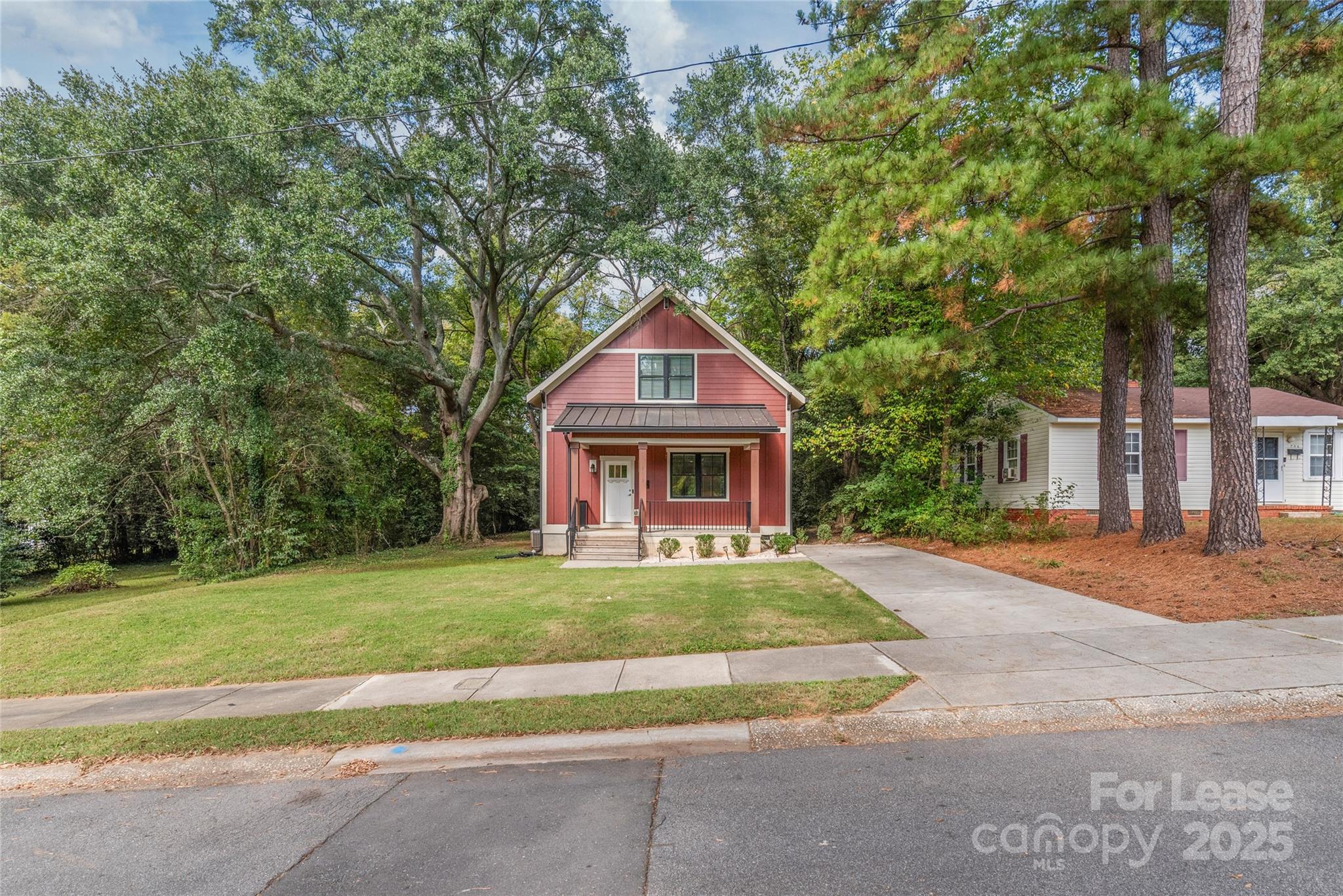 712 Seldon Drive, Charlotte, NC. property listing photo