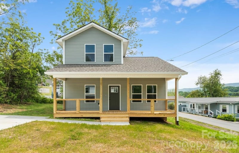 102 Babb Street, Waynesville, NC - 3 beds, 2 baths, 1,309 sqft - $367,900