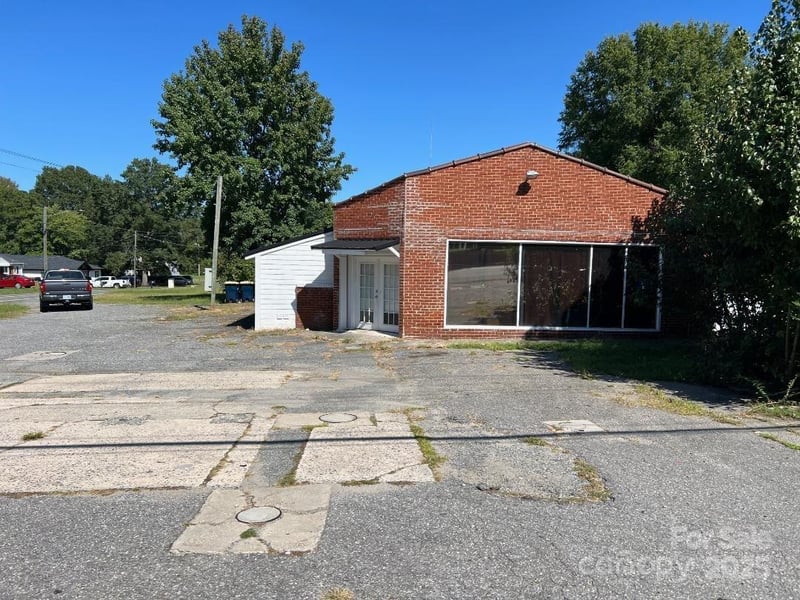 1836 Oakdale Road 1 & 2, Charlotte, NC -  - $320,000