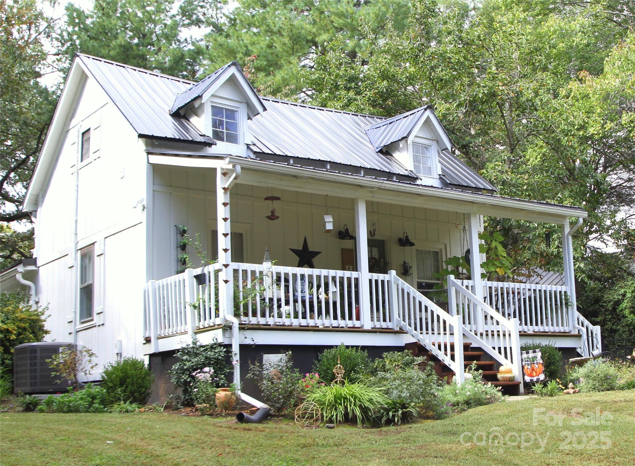289 Carson, Tryon, NC. property listing photo