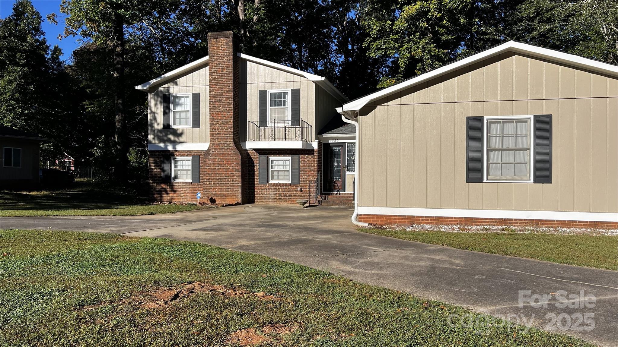 1325 Leolillie Lane, Charlotte, NC. property listing photo