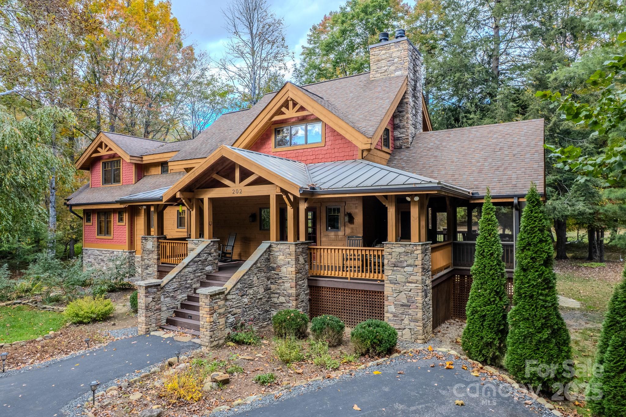 202 Riverlinks Drive, Burnsville, NC. property listing photo