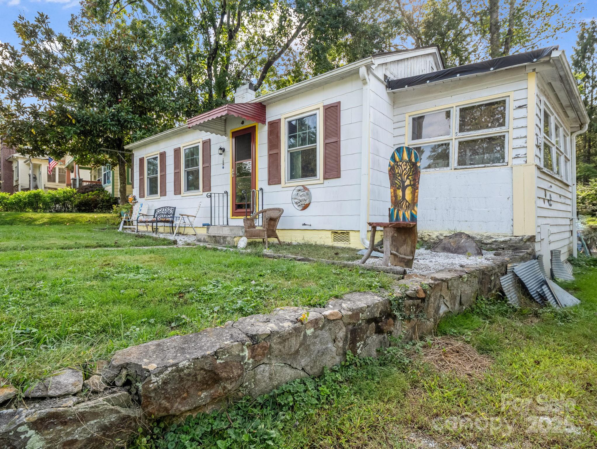 1729 Clairmont, Hendersonville, NC. property listing photo