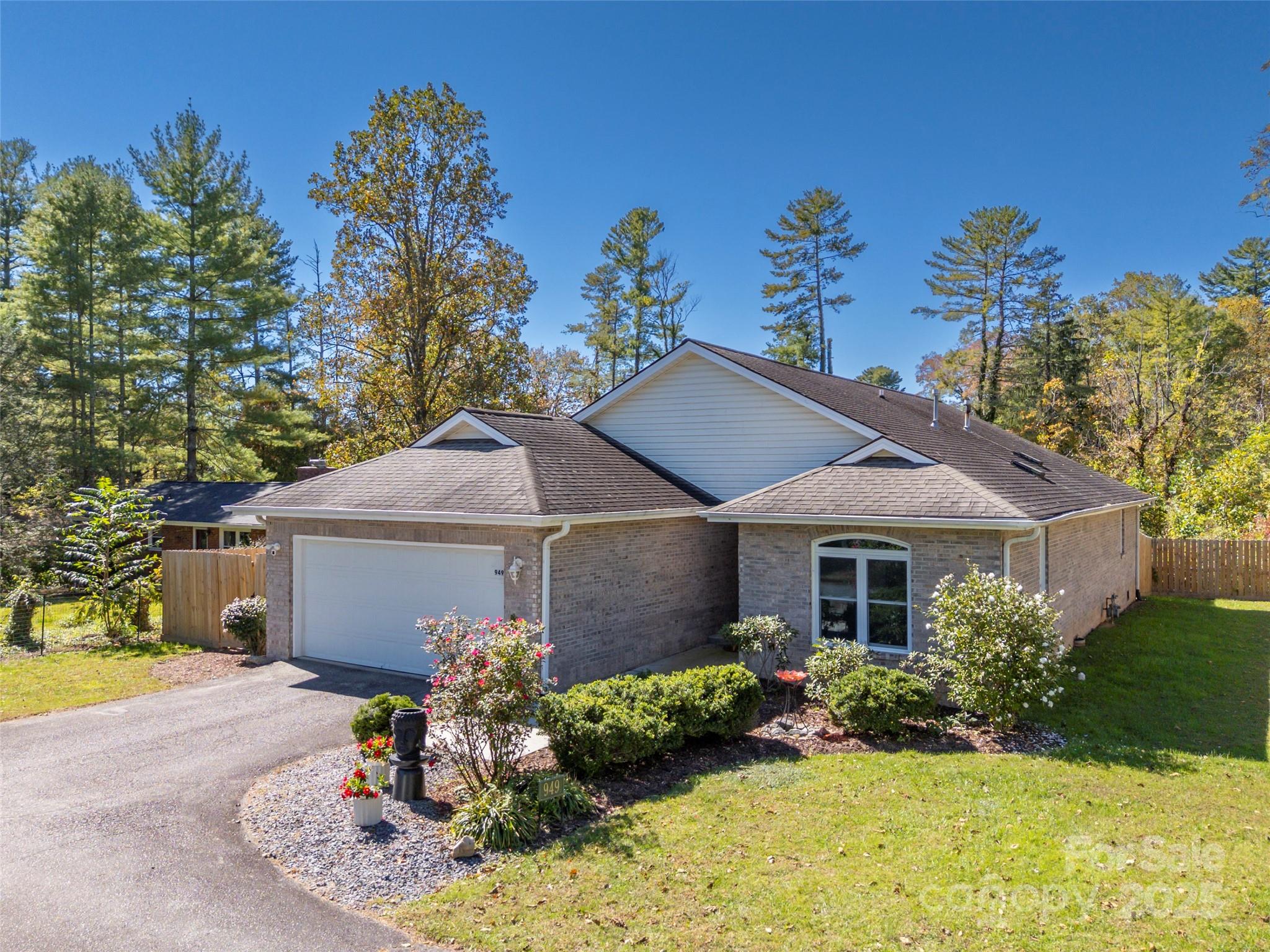 949 Kanuga Road, Hendersonville, NC. property listing photo