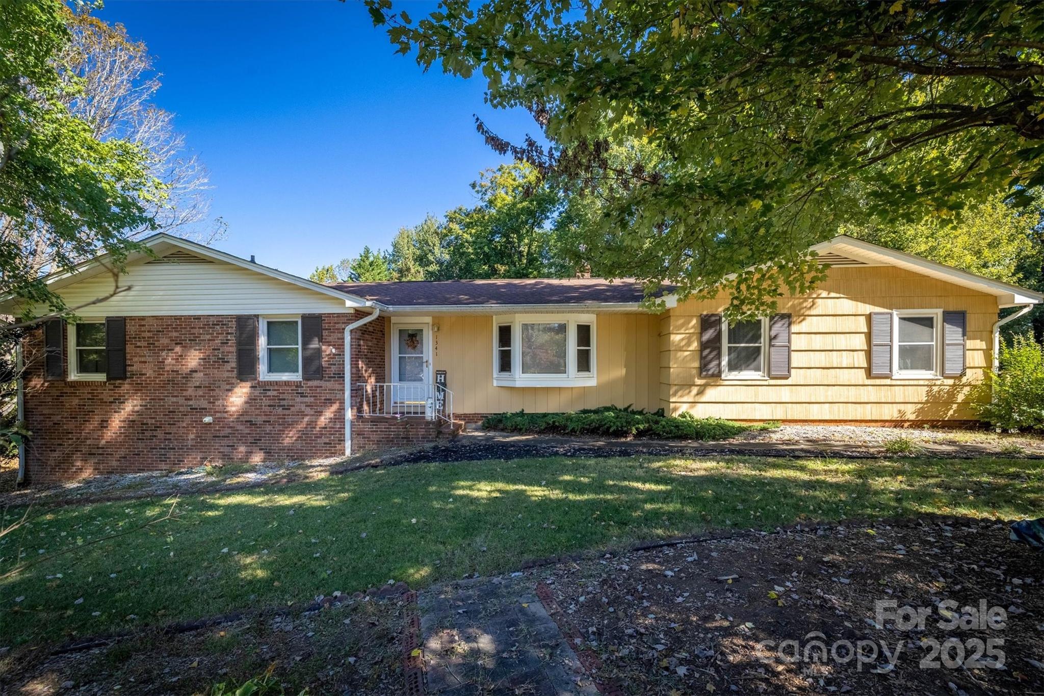 1341 36th Avenue Drive NE, Hickory, NC. property listing photo