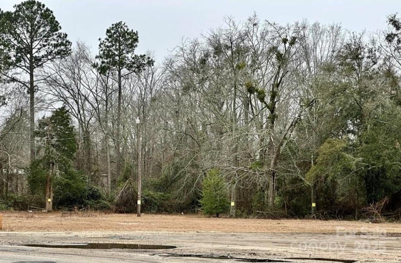 602/604 Hampton Street, Kershaw, SC -  - $250,000