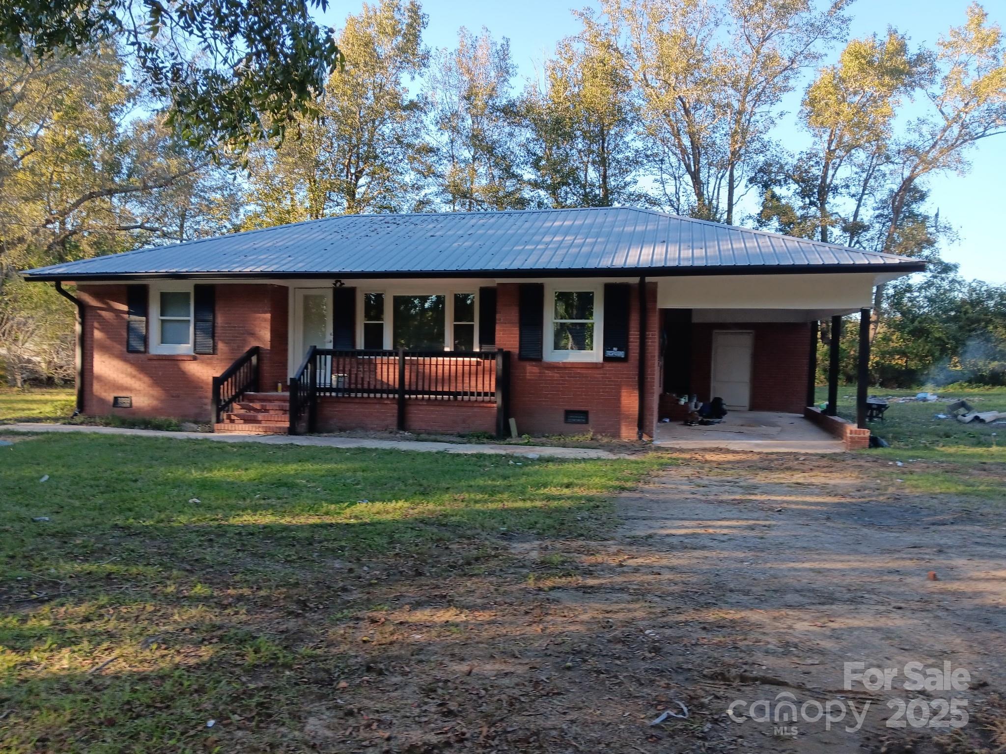 1522 Mary C Road, St Pauls, NC. property listing photo