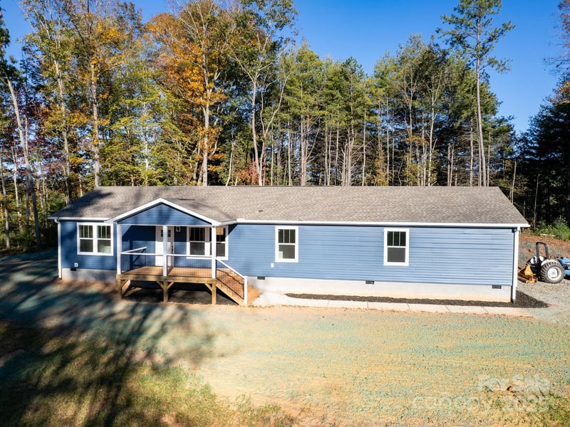 262 Appalachian Way, Mars Hill, NC - 4 beds, 2 baths, 2,001 sqft - $399,000