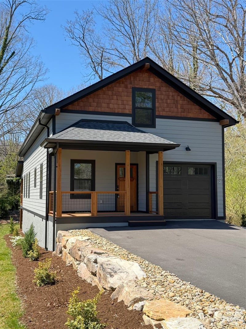 203 2 S Oconeechee Avenue, Black Mountain, NC - 4 beds, 2.5 baths, 1,901 sqft - $619,000