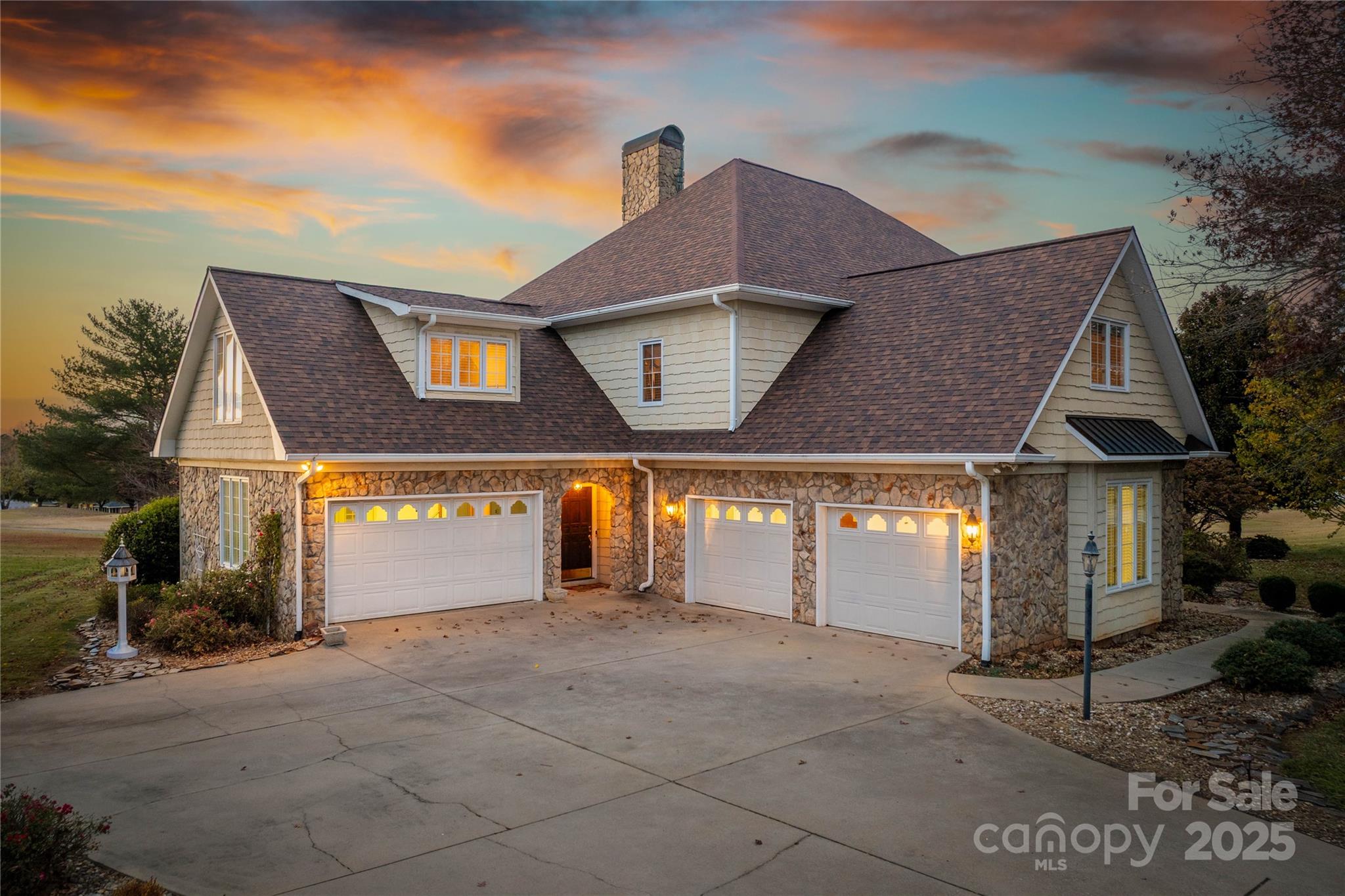 10 Meandering Way, Granite Falls, NC. property listing photo