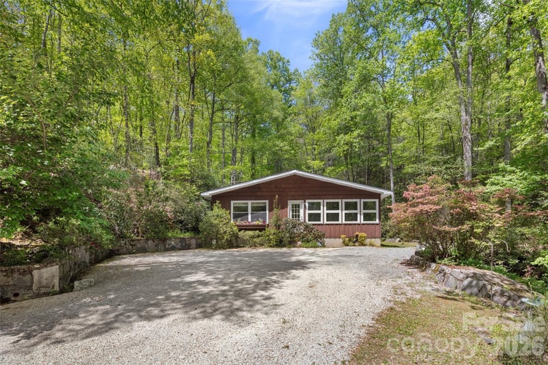 812 Crab Creek Road, Hendersonville, NC - 2 beds, 1 bath, 1,337 sqft - $1,195,000