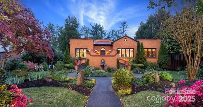 26 Sheridan Road, Asheville, NC - 4 beds, 4 baths, 4,160 sqft - $1,530,000
