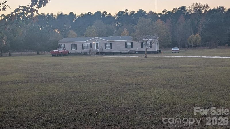 1163 Pit A Tat Road, Kershaw, SC - 4 beds, 2 baths, 2,768 sqft - $150,000