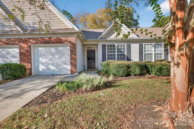 4412 Glenlea Commons Drive, Charlotte, NC - 2 beds, 2 baths, 1,581 sqft - $265,000