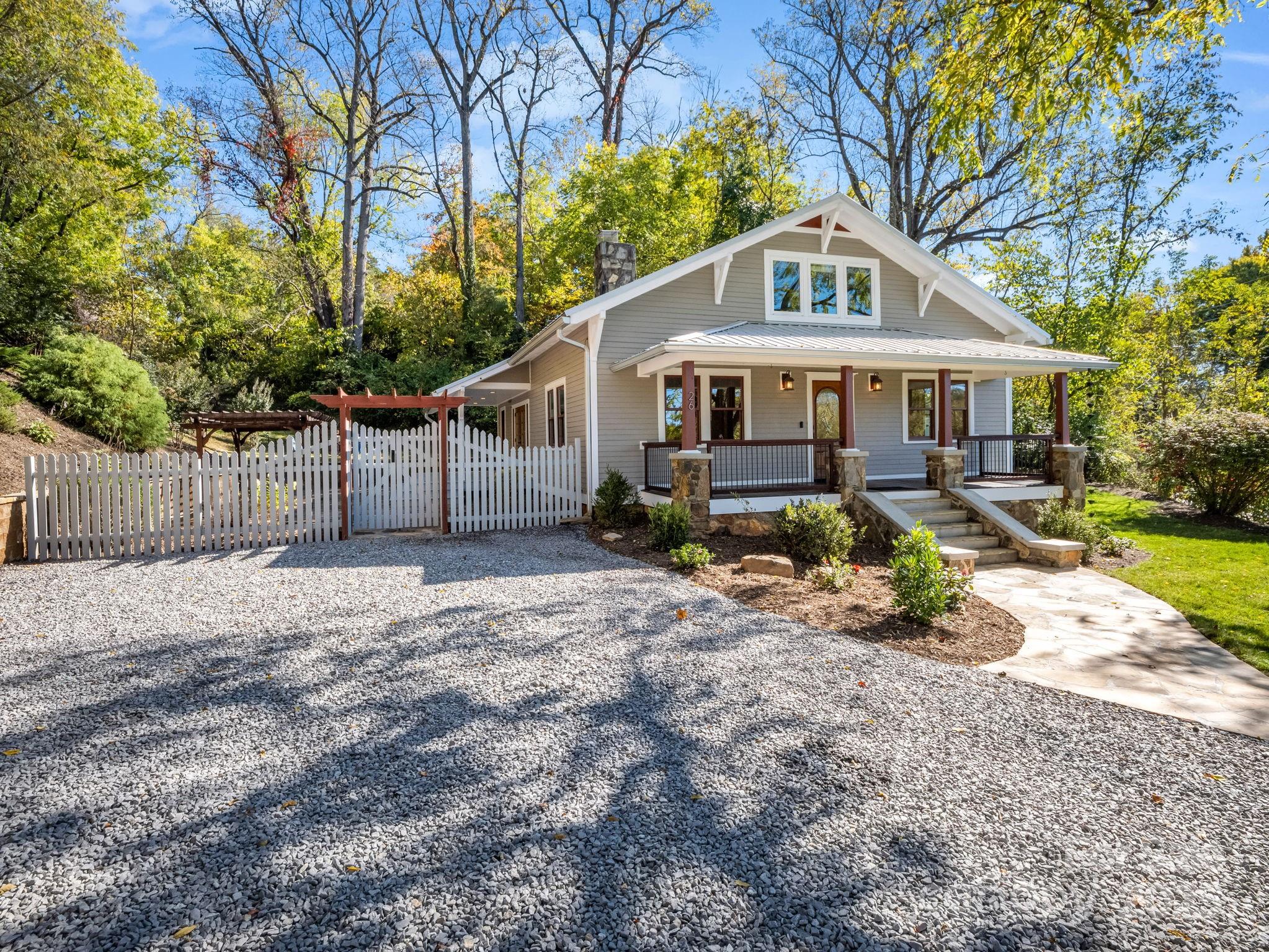 26 Governors View, Asheville, NC. property listing photo