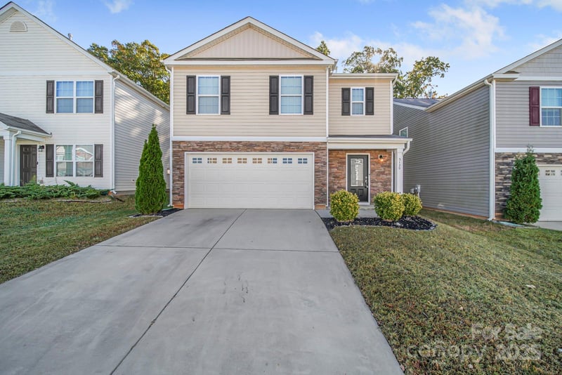 3120 Green Apple Drive, Dallas, NC - 5 beds, 3 baths, 2,368 sqft - $340,000
