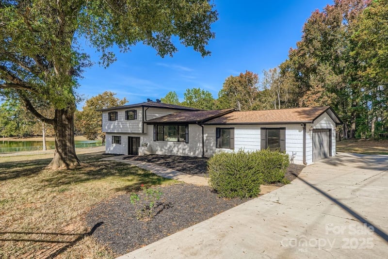 6210 Cora, Charlotte, NC - 4 beds, 3 baths, 2,323 sqft - $699,000