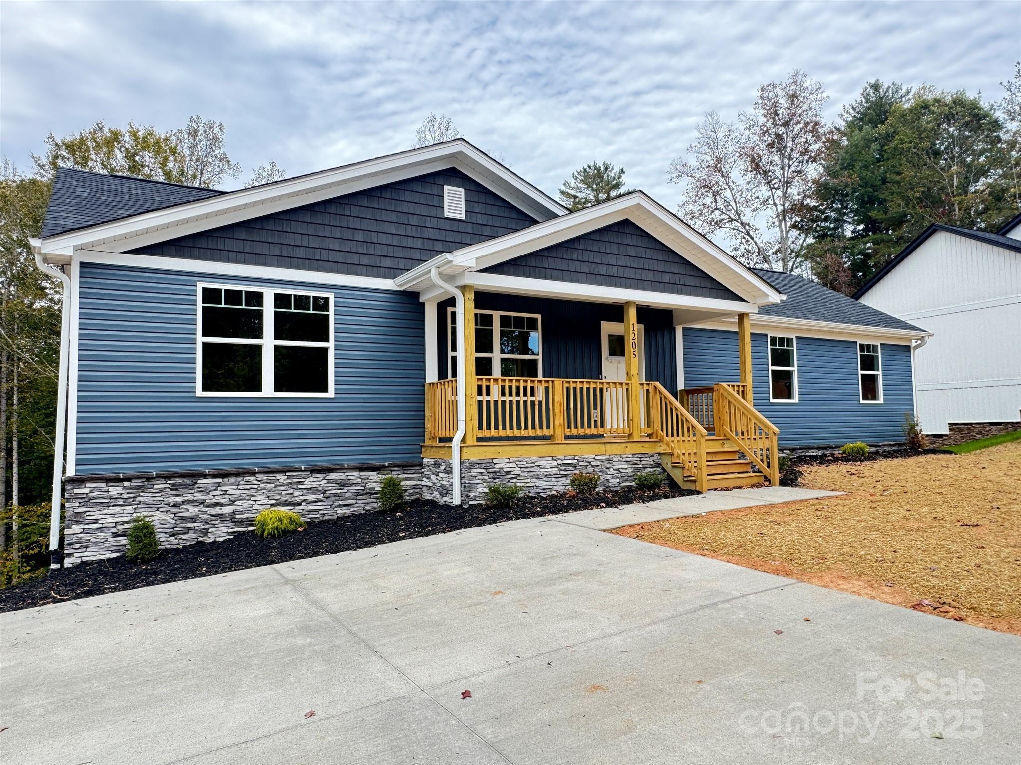 1205 Summerhill Street SW, Lenoir, NC. property listing photo